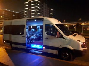 12人座包車旅遊賓士推薦
