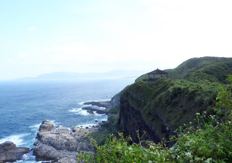 台灣旅遊包車旅遊景點”新北市貢寮區龍洞灣岬步道”